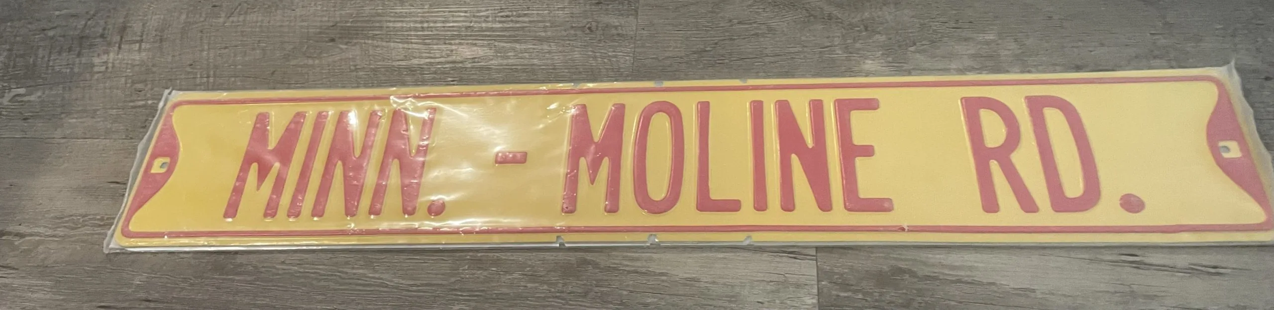 Minn. - Moline Rd. - Street Signs Metal Sign